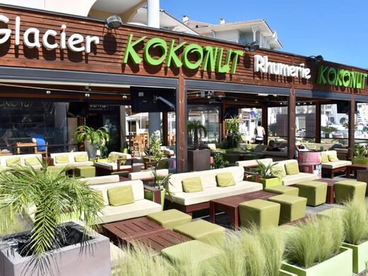 Kokonut Rhumerie à Fréjus – Restaurant, Cocktails &amp; Ambiance Bord de Mer
